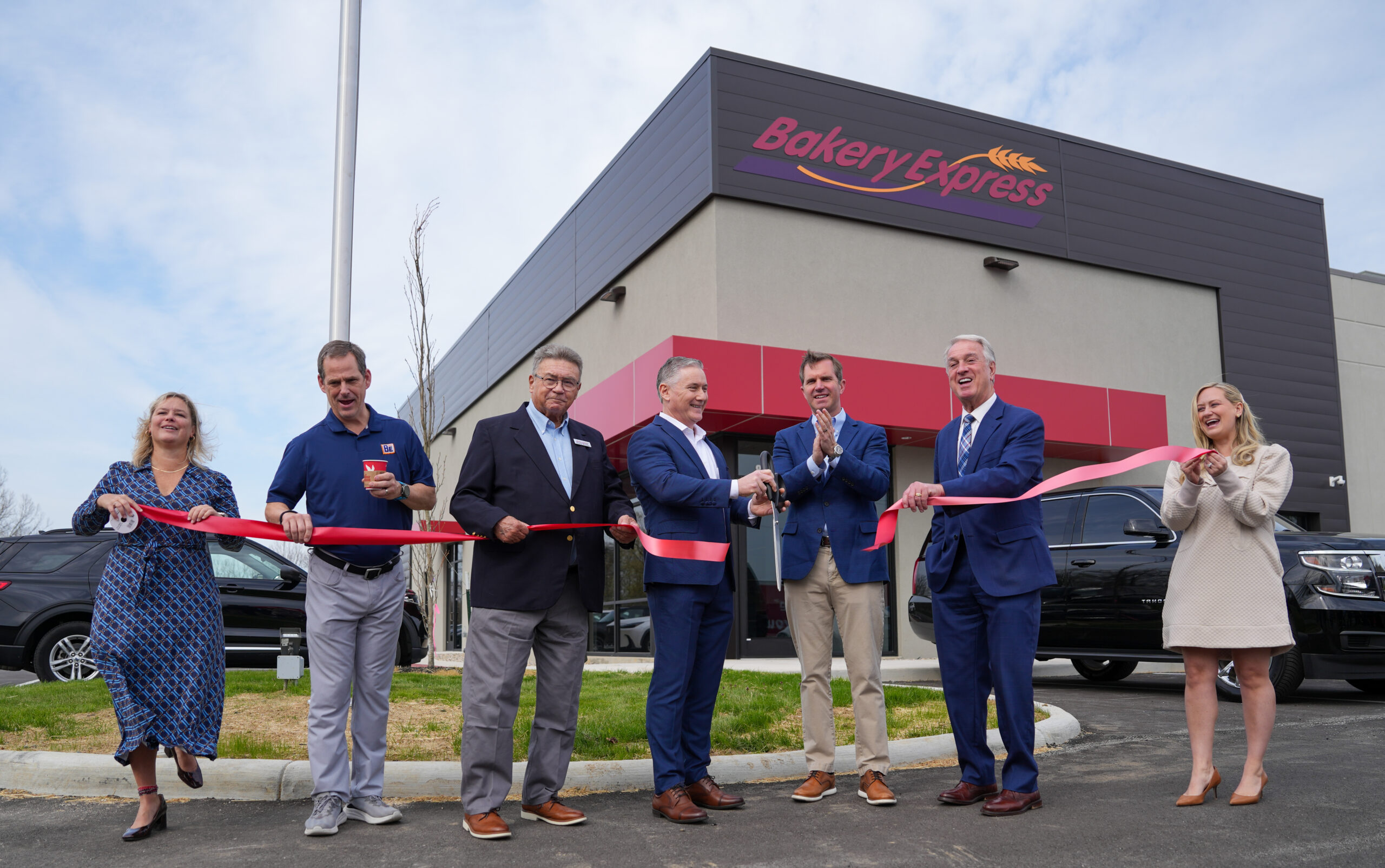 bakery-express-ribbon-cutting_54450797412_o